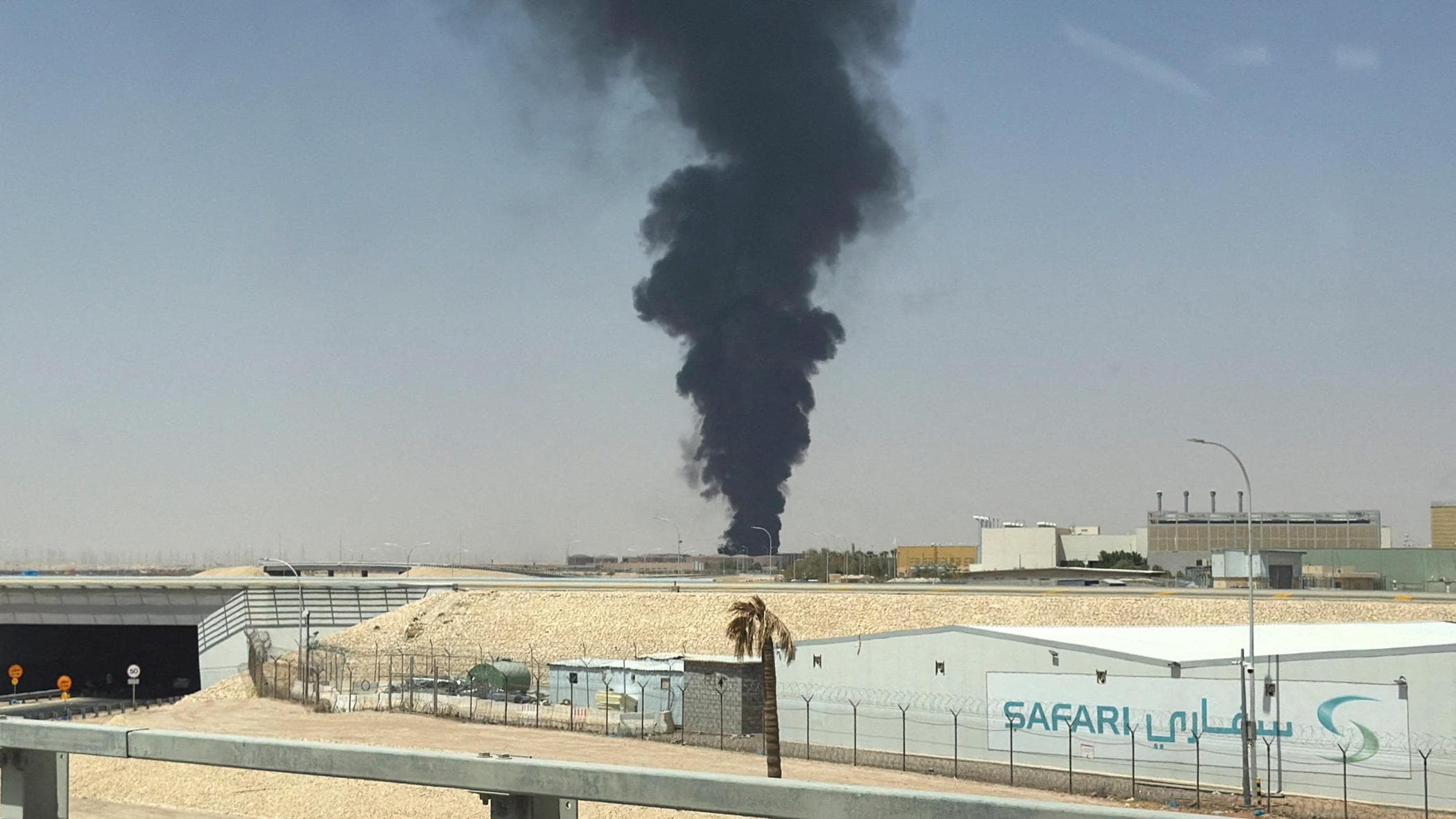 attacco houthi su riad avvertono roma non in guerra con voi ma con i jet sostenete i sauditi da Repubblica.it attacco houthi su riad avvertono roma non in guerra con voi ma con i jet sostenete i sauditi