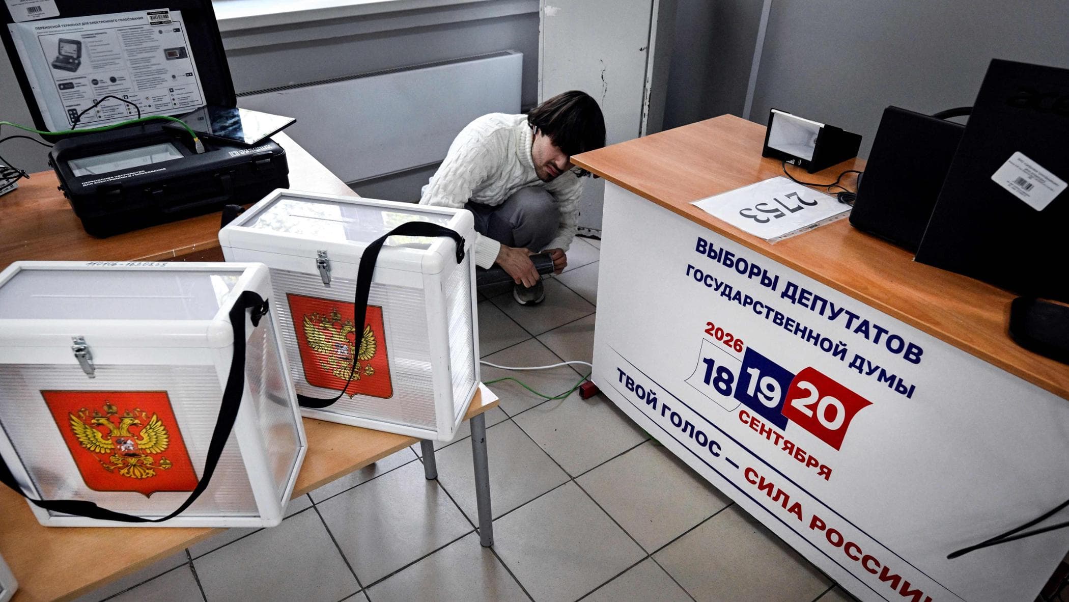 Mosca: cyber attacchi contro il voto. Svolta americana: ok alla vendita di missili a Kiev
