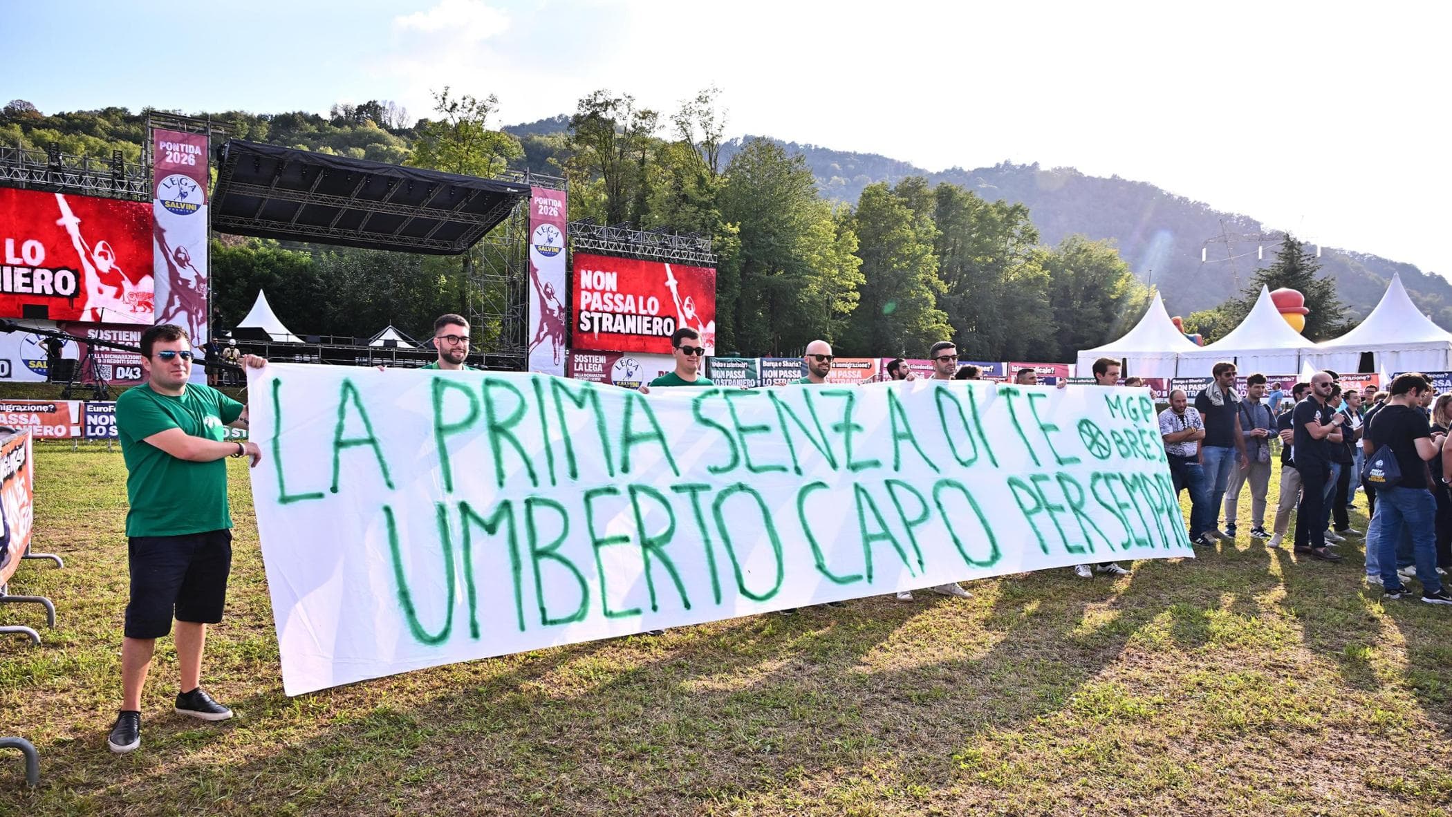 spazi ristretti e nostalgia il mesto comizio di salvini che sa gi224 di commiato da Repubblica.it spazi ristretti e nostalgia il mesto comizio di salvini che sa gi224 di commiato