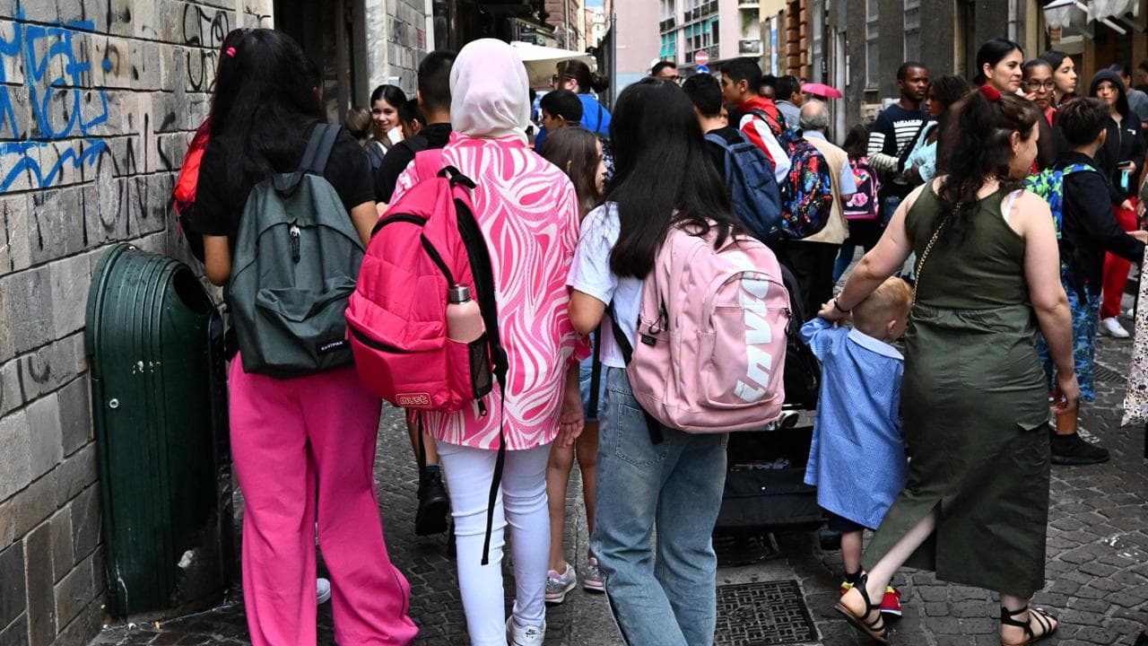 Studenti stranieri, limite al 30% obbligatorio solo per chi non sa l’italiano: ecco cosa prevede il decreto
