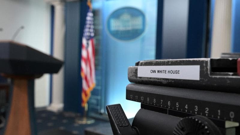 Cnn, MsNow e Politico fanno causa a Trump per il divieto di accesso alla Casa Bianca