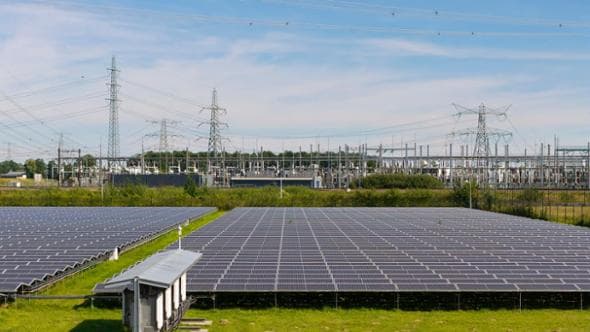 Elettricità, domanda record ad agosto: consumi +16,5%