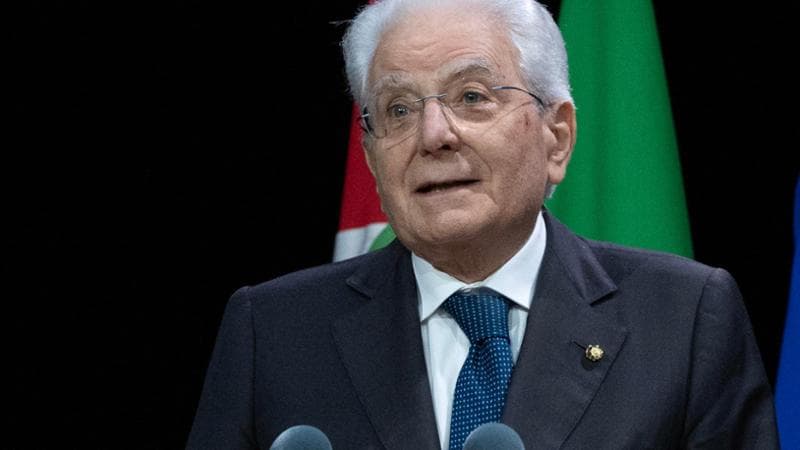 Il monito di Mattarella: "La scuola deve aiutare a non formare ghetti”