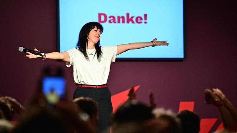 Berlino, 20 settembre: Elif Eralp (Die Linke) festeggia la vittoria