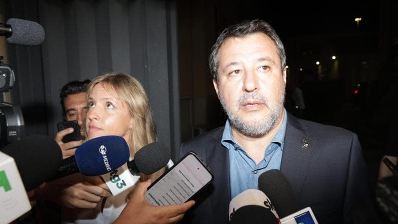 Sondaggi politici: frenano Lega e Avs, bene M5S