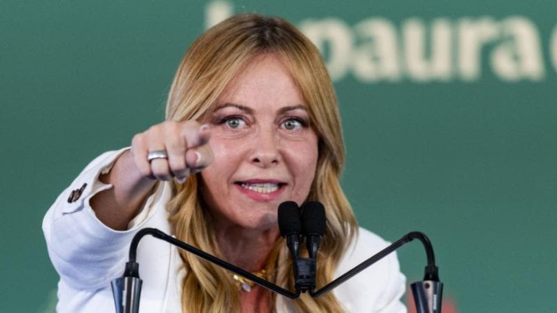 Scuola, Meloni: “Non leggo le parole di Mattarella come contestazione, vuole superare ghetti”