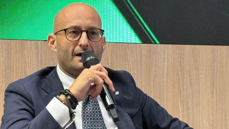 Ferrovie, l’ad Strisciuglio: “Per Fs piano da 100 miliardi e biglietti bloccati”