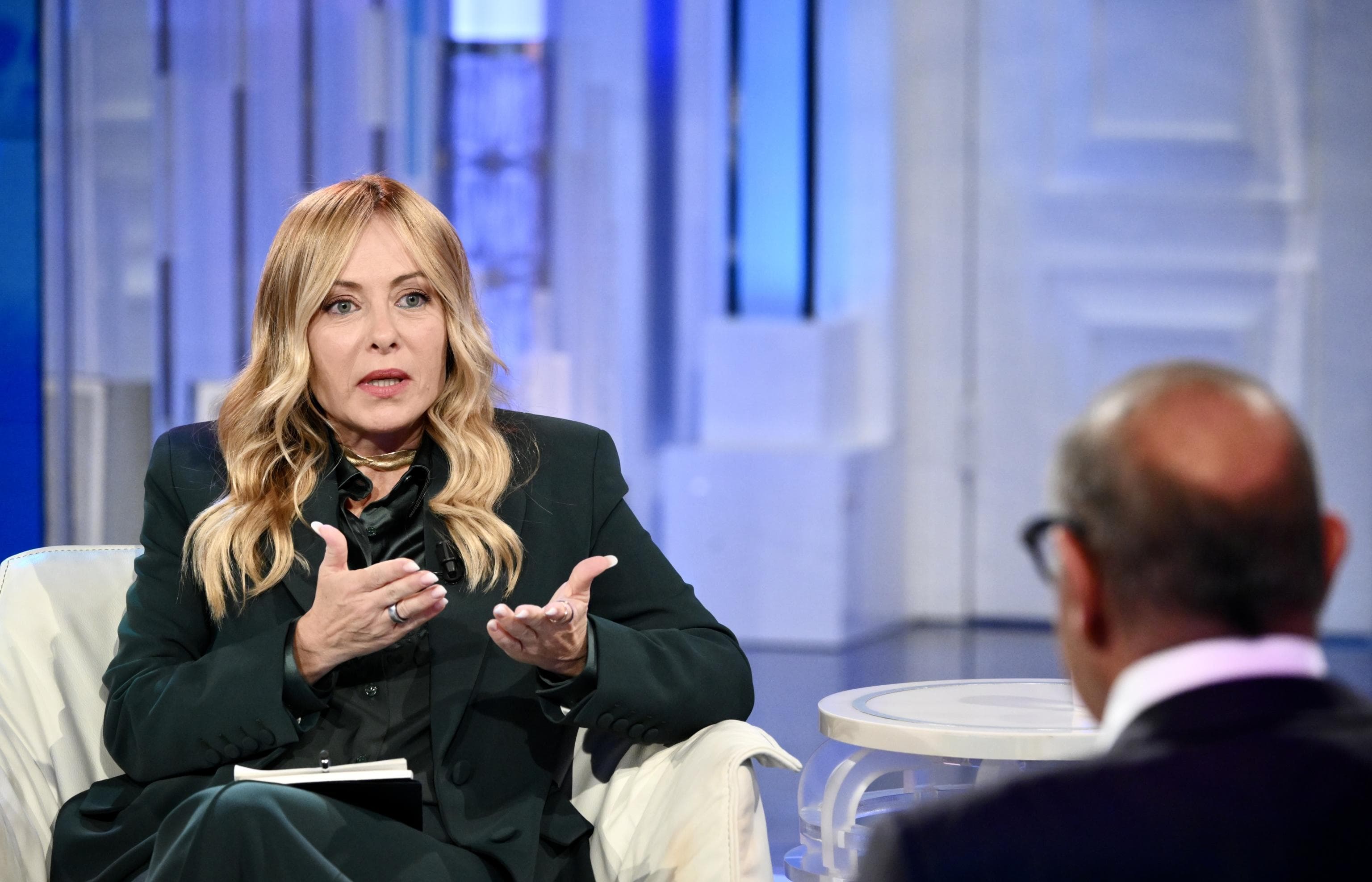 caro benzina meloni confida nel taglio prorogato a fine annolega tassare chi non lo fa da Repubblica.it caro benzina meloni confida nel taglio prorogato a fine annolega tassare chi non lo fa