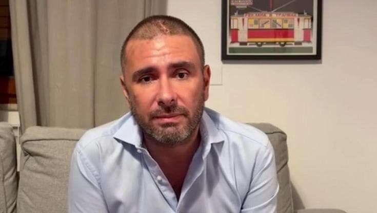 Di Battista in video a La7: “Ogni giorno mi sento meglio, tornerò presto”