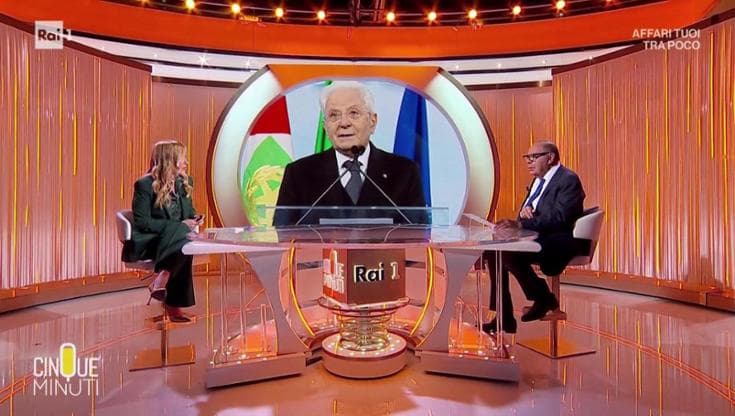 Scuola, Meloni: "Da Mattarella ministro circolari per non concentrare ragazzi stranieri in classe"
