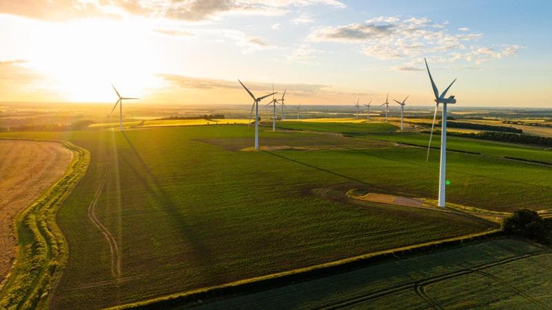Energia, finanza low-carbon a un passo dai combustibili fossili