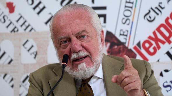 De Laurentiis e la cena con Cardinale: “Lo avrei preso e buttato fuori”. E punge Spalletti