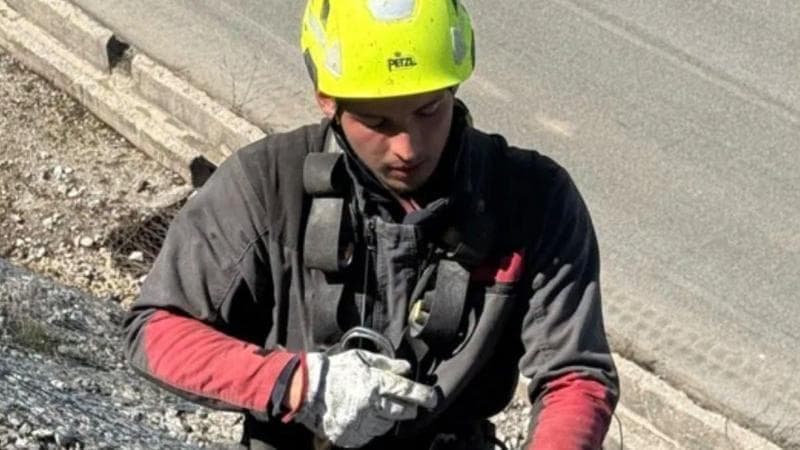 Anteprima: I cavalli, le scalate sui monti e la passione per l’arte. “Andrea sognava l’accademia”