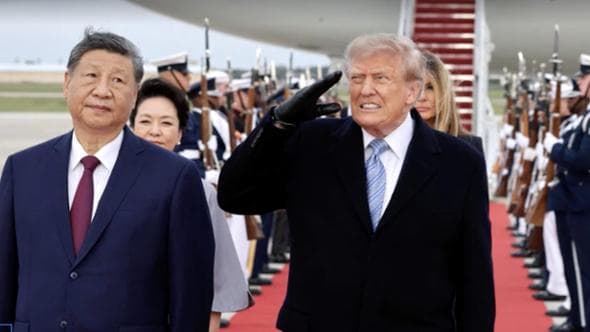 Trump incontra Xi: il passaggio dei caccia infastidisce il presidente