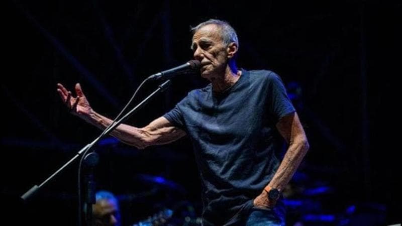 Roberto Vecchioni, annullato per motivi di salute il concerto a Salerno