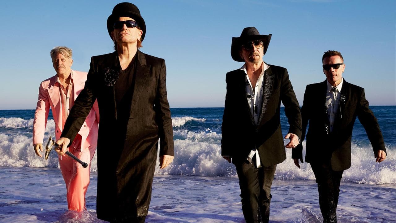 U2, il nuovo disco è Carnaval De Luz. Bono: “Chitarre a tutto volume e lacrime d’argento”
