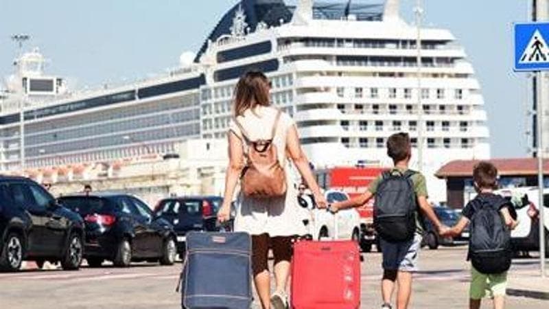 Vacanze più care e più corte, la spesa media di 2.130 euro. Meglio investire in elettrodomestici