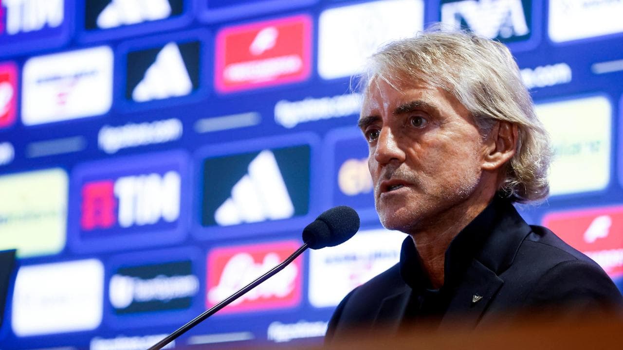 Il battesimo di Mancini: cancellare il passato con l’Italia dei ragazzi