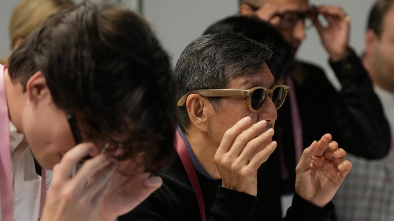 Gli occhiali intelligenti firmati da Essilux e Meta: scommessa da due miliardi di euro