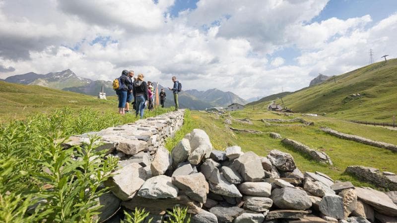 Valle d’Aosta. La Thuile tra natura e storia. Quattro itinerari per scoprirle. Anche in autunno