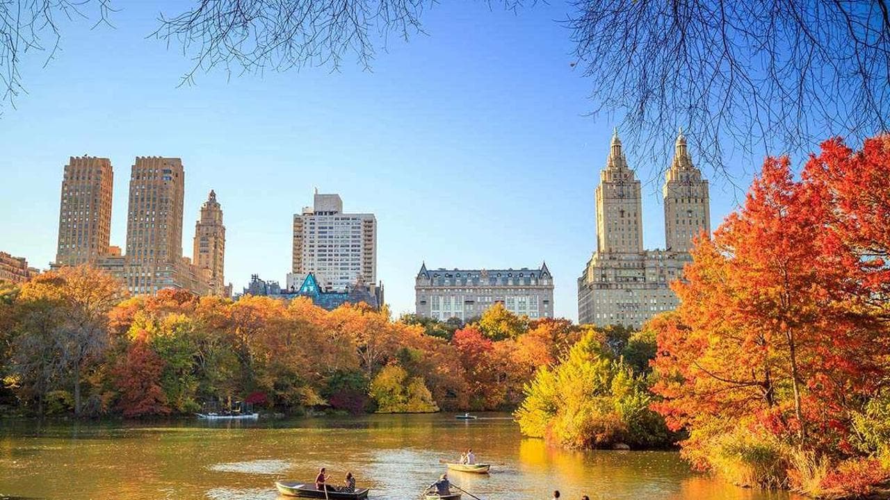 Viaggiare in autunno: da New York al Marocco, il mondo fuori stagione diventa più facile