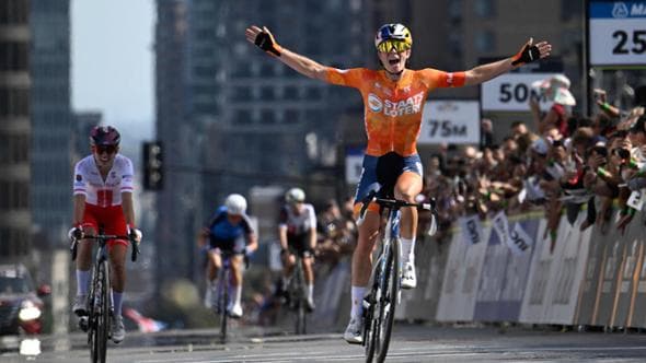 Elisa Longo Borghini bronzo al Mondiale di Montreal dopo una corsa splendida. Vince Vollering