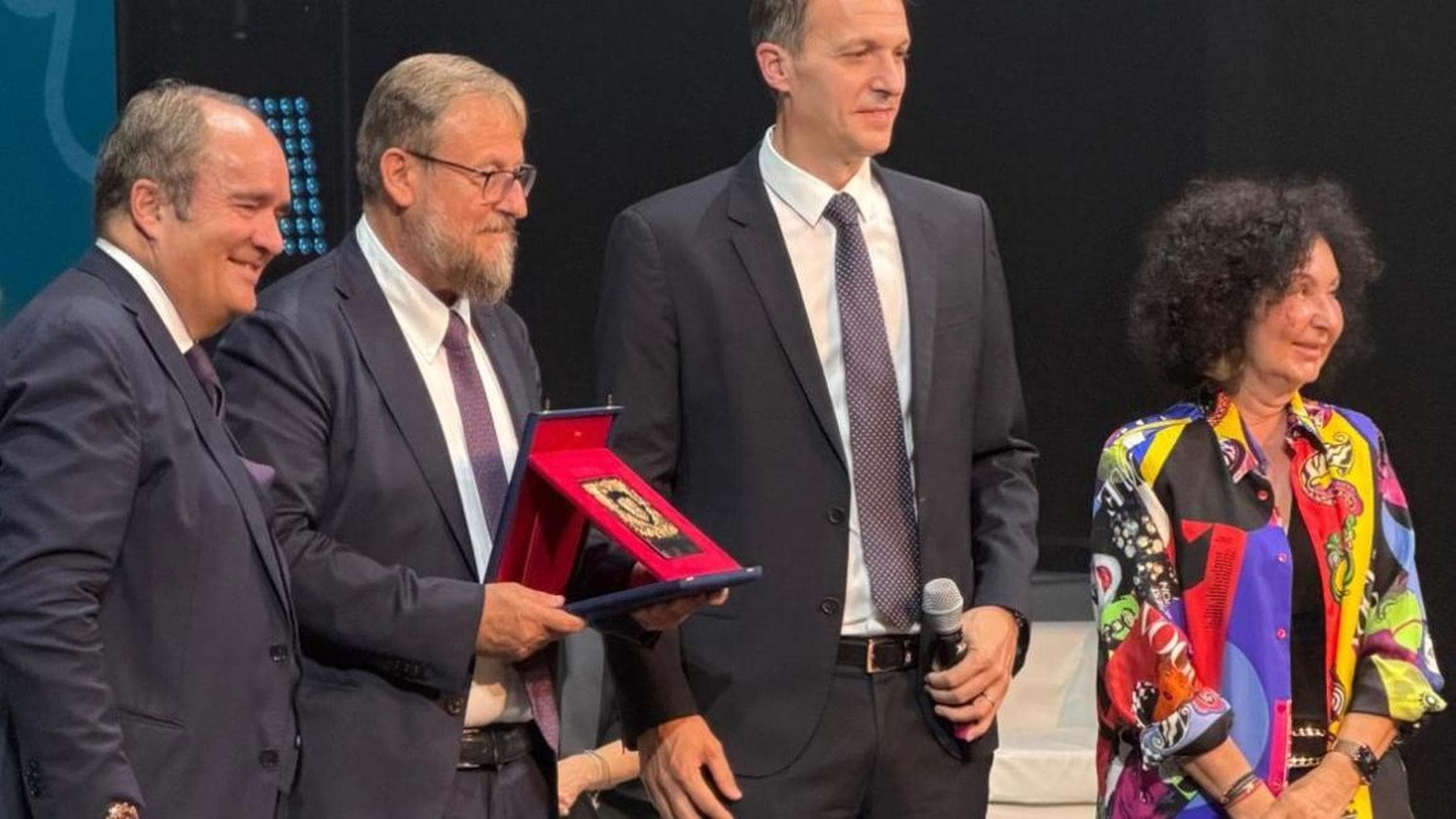 Gianluca Di Feo, ganador del Premio Estense