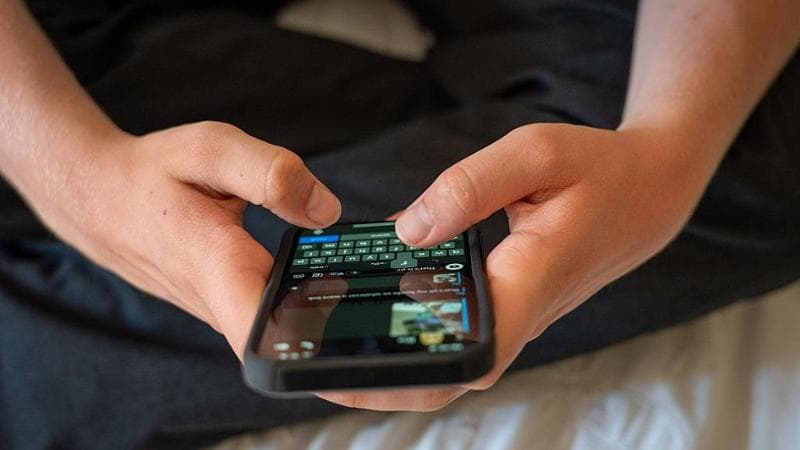 Non lasciamo i ragazzi soli sul web