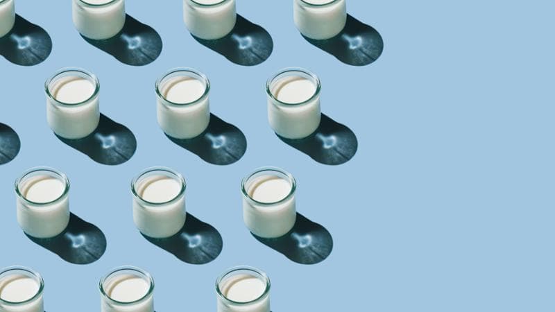 Addio bevande di mandorle e di riso, si torna a bere il latte tradizionale