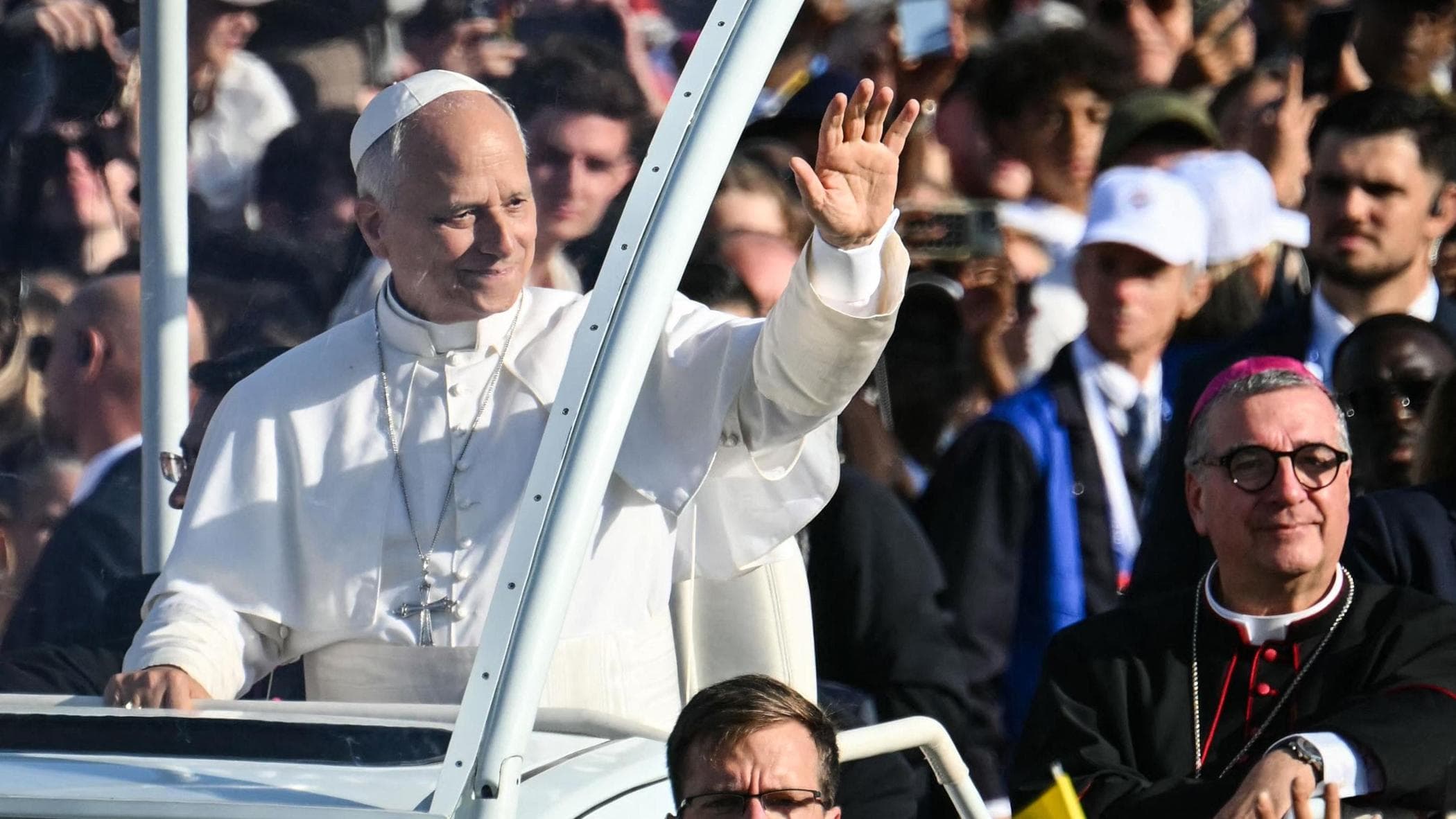 il papa a lourdes tra i malati e questa sera riceve le vittime degli abusi dei preti da Repubblica.it il papa a lourdes tra i malati e questa sera riceve le vittime degli abusi dei preti