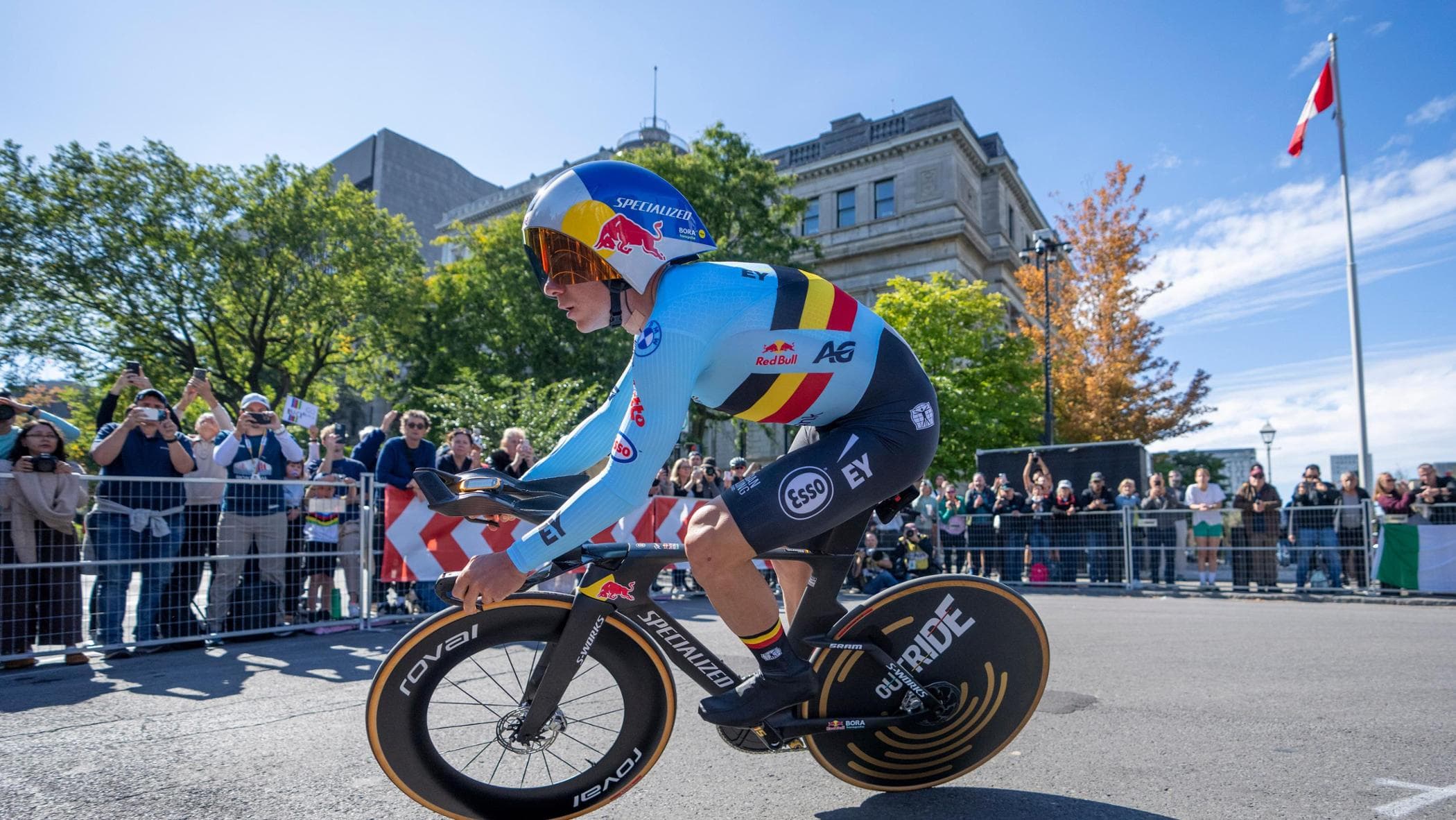 Mondiali di ciclismo in diretta, 16 corridori in fuga dai primi chilometri: c’è anche Girmay