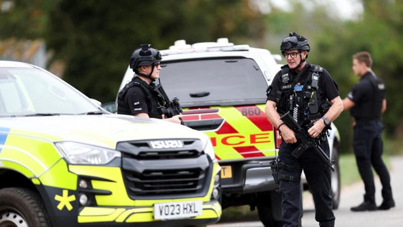 Londra, allarme terrorismo: cinque arresti alla base Usa. Trump: “Decisi a colpire”