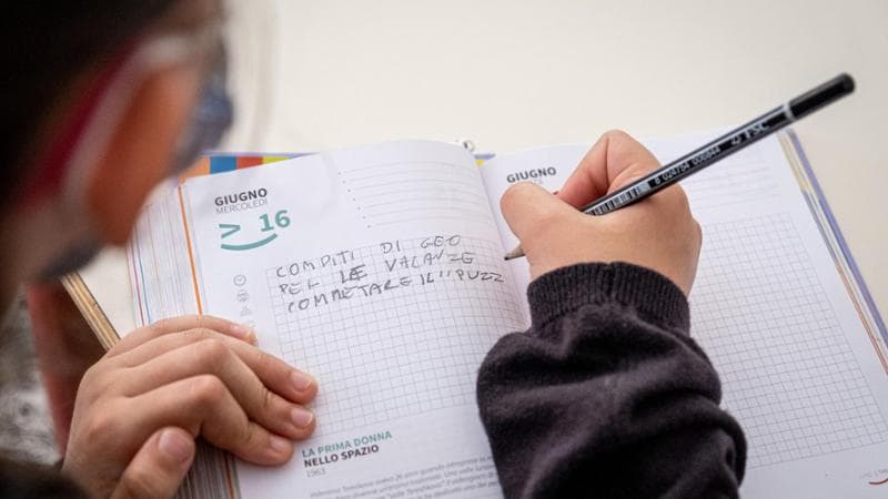 Scuola, Valditara: “I compiti sul diario e non di sera, stop a più verifiche nello stesso giorno”