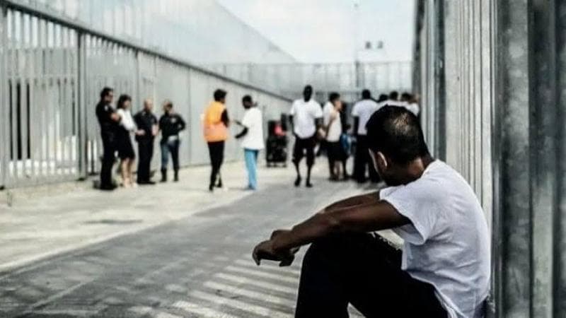 Migranti, anche la Grecia vuole aprire un centro per i rimpatri in Africa nel 2027