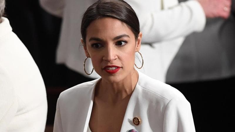 Anteprima: Ocasio-Cortez, orgoglio socialista, attacca ricchi, Ice e data center: “Questa è guerra d…