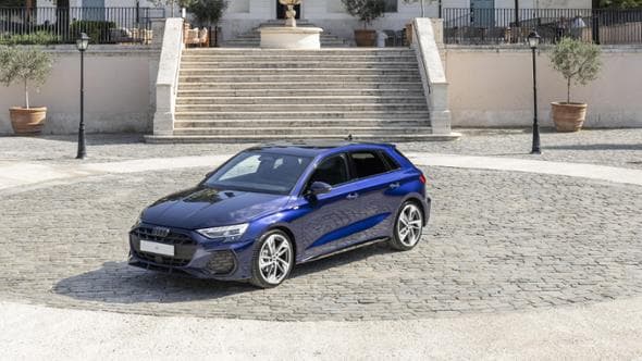 Audi ricomincia da A3, 

la compatta di Ingolstadt 

fa il pieno di tecnologia 