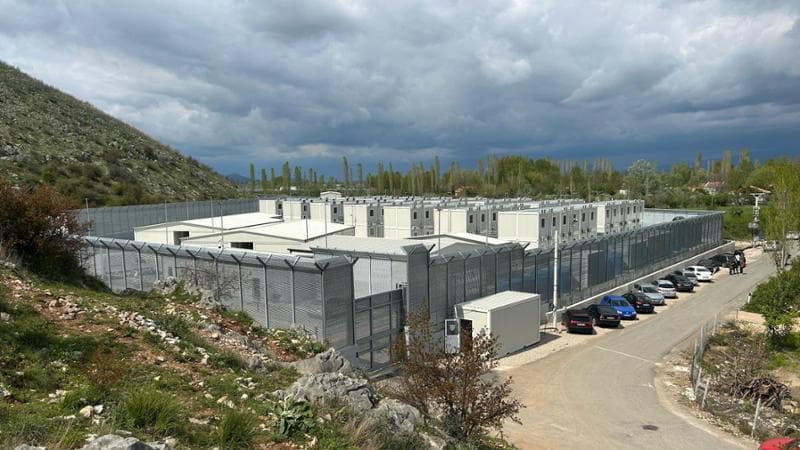 Anteprima: Albania, 50 milioni di euro per rimpatriare 100 migranti. Piantedosi: “Soldi ben spesi”