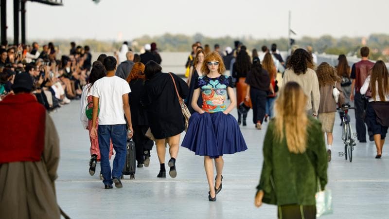 Moda, cordata con cinesi e Invitalia per salvare Aeffe: piano da 100 milioni e rilancio di Moschino