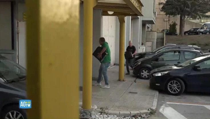 Avvelenate con la ricina, Gianni Di Vita di nuovo in questura: è la terza volta, con sé ha un pc