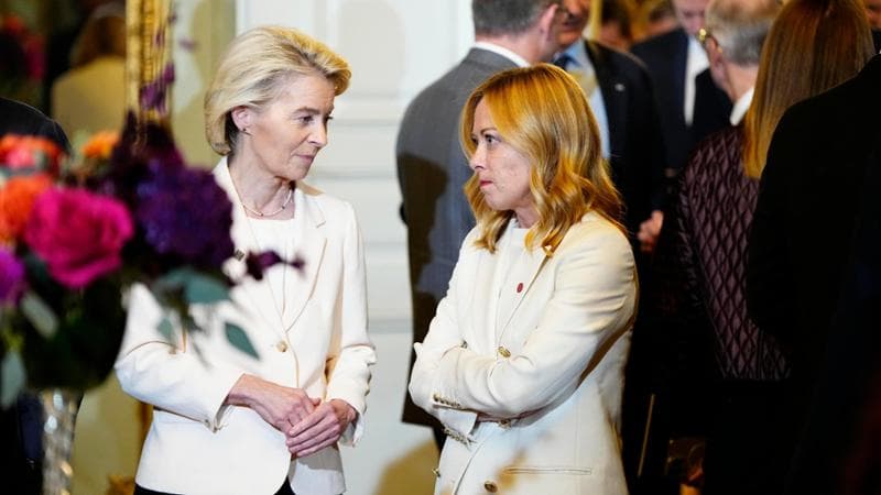 Il governo tratta con Bruxelles per una flessibilità ridotta. E lo spread ritorna a 100 punti