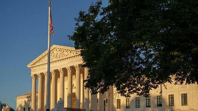 Usa, la Corte Suprema riapre la strada alle deportazioni dei migranti verso Paesi terzi