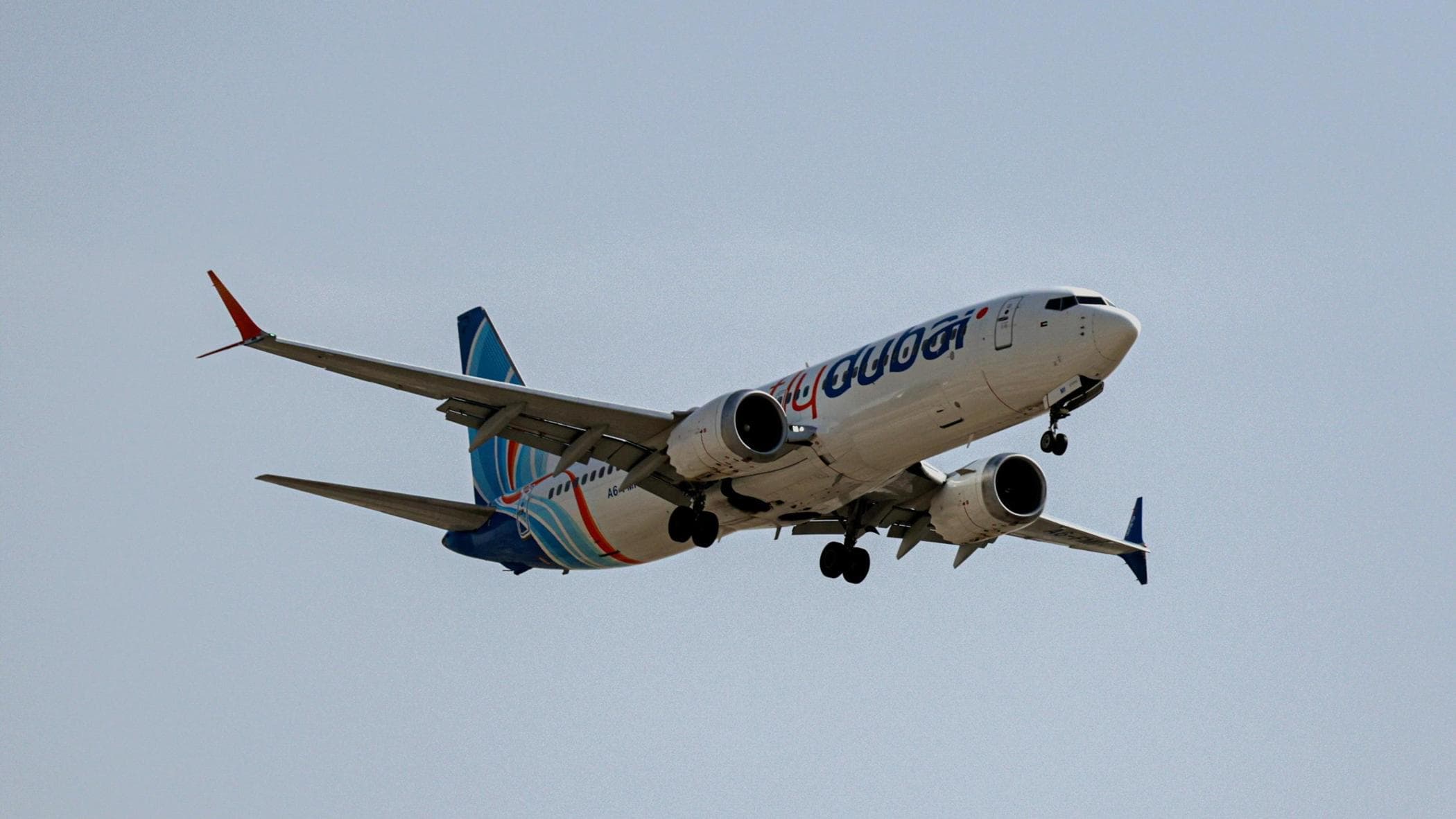 Volo Flydubai dirottato, i passeggeri: “Abbiamo bloccato l’aggressore, pensavamo di morire”