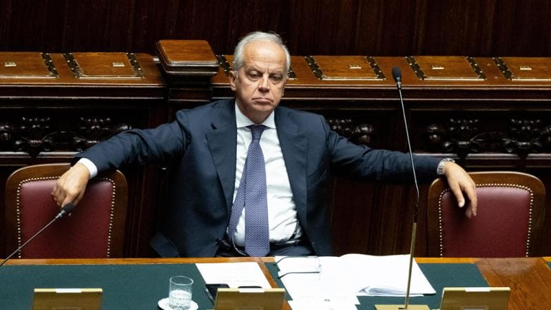 Scontro sui nuovi Cpr, Piantedosi ne vuole sei. Prorogato stop a Schengen con Spagna per 15 giorni