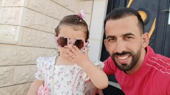 “Così i coloni israeliani hanno devastato la nostra casa. Ora viviamo nella paura”