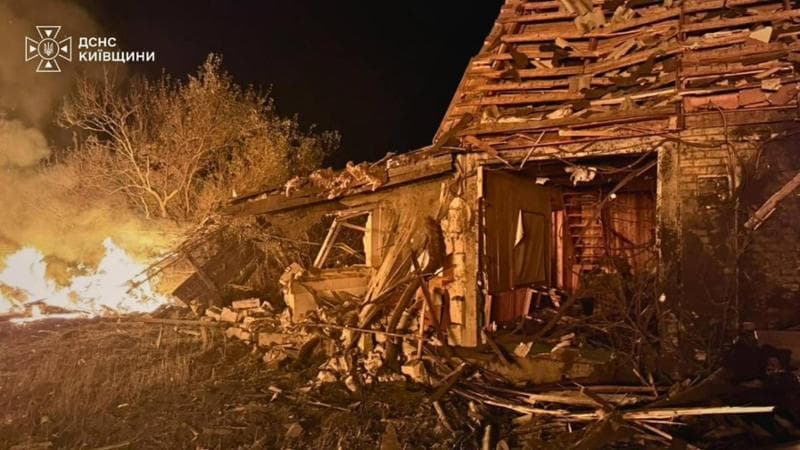 Guerra Ucraina - Russia, le news di oggi. Raid russo su Kiev, un bar a fuoco. Attacco di Mosca su Odessa: danni alle infrastrutture