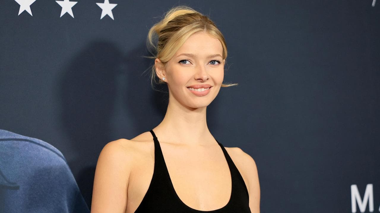 Apple Martin, la figlia di Gwyneth Paltrow e Chris Martin debutta in passerella a Parigi