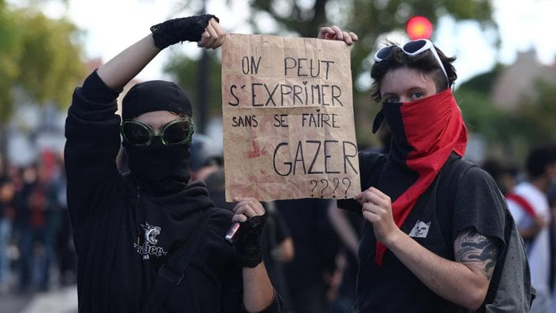 2026-10-01T111901Z_9559005_RC2AUNADDQ0A_RTRMADP_3_FRANCE-PROTEST (1)
