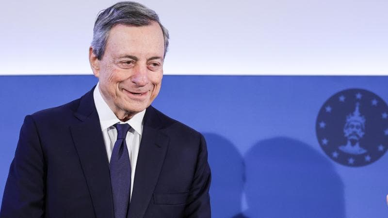Draghi: “L’Europa metta al centro la crescita. No a una stretta eccessiva dei tassi”