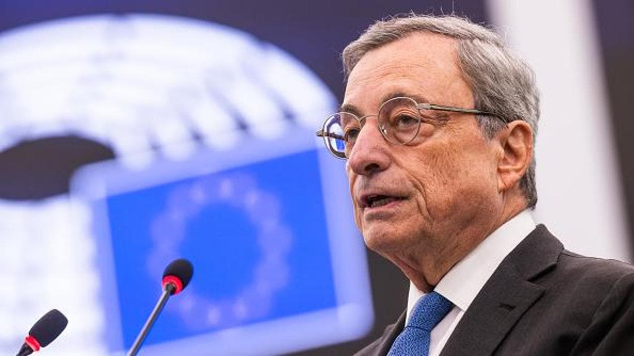 Draghi: “L’Europa metta al centro la crescita. No a tassi troppo alti”