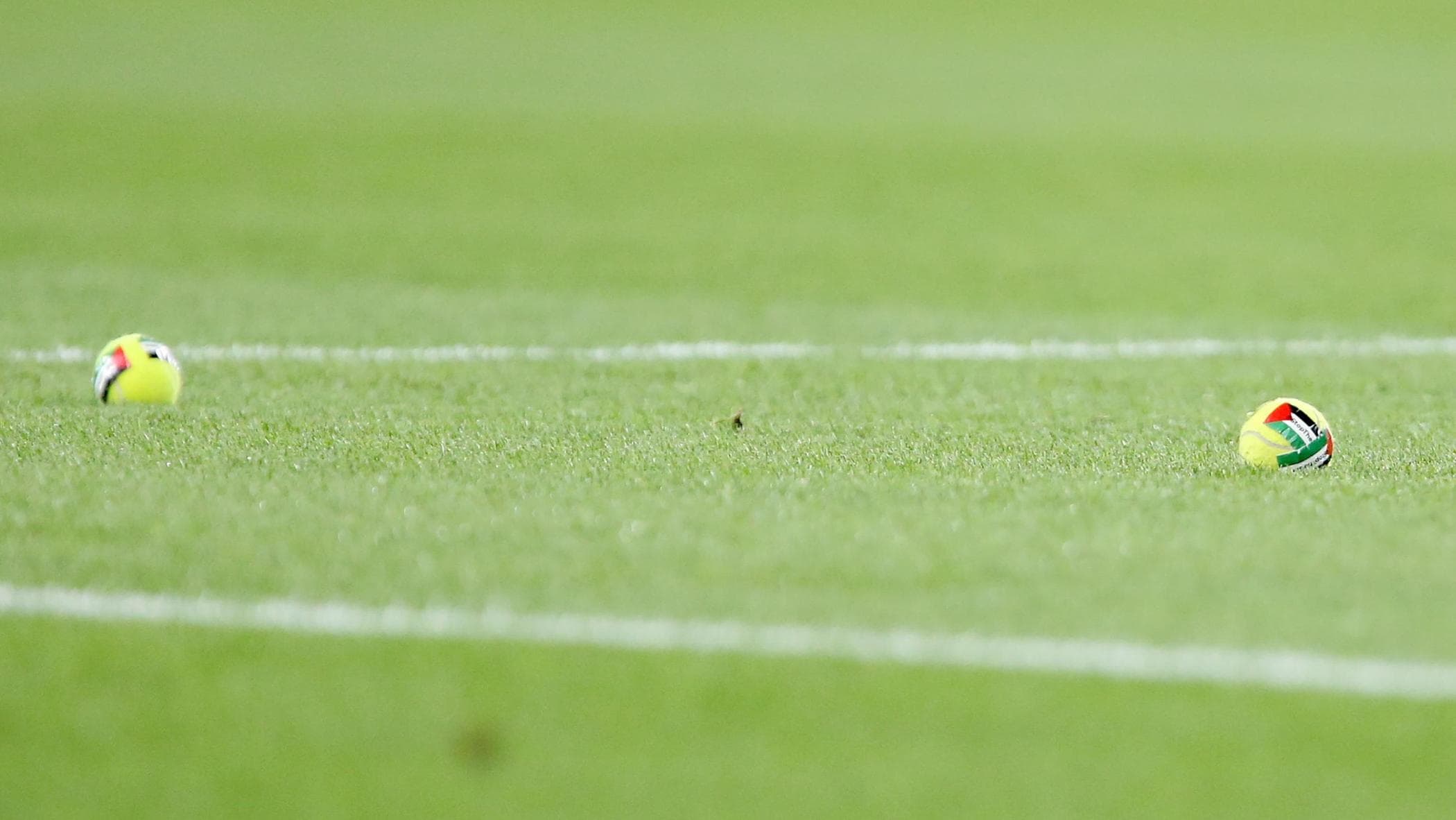 Poker Portogallo, prima gioia per Klopp. Dublino, in campo palline con la bandiera della Palestina